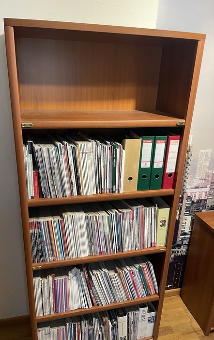 Regał VOX MAGELLAN drewniany wytrzymały z okuciami