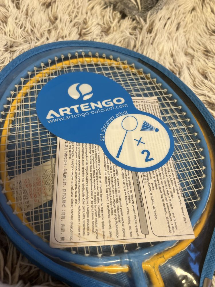 Zestaw do badmintona 2 paletki + 2 lotki ARTENGO