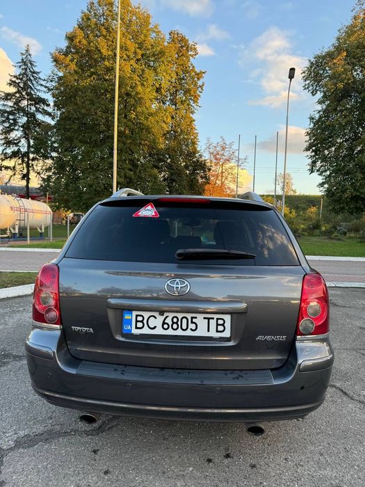 Toyota Avensis 2007 рік