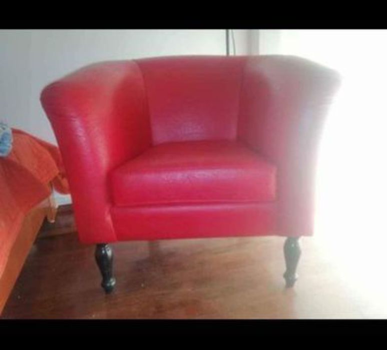 Cadeirão Lounge Vermelho Vintage