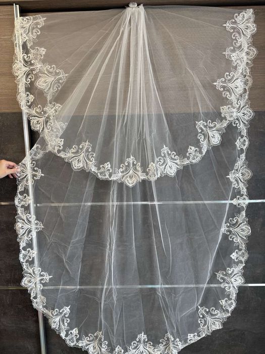 Фата для весільного плаття
