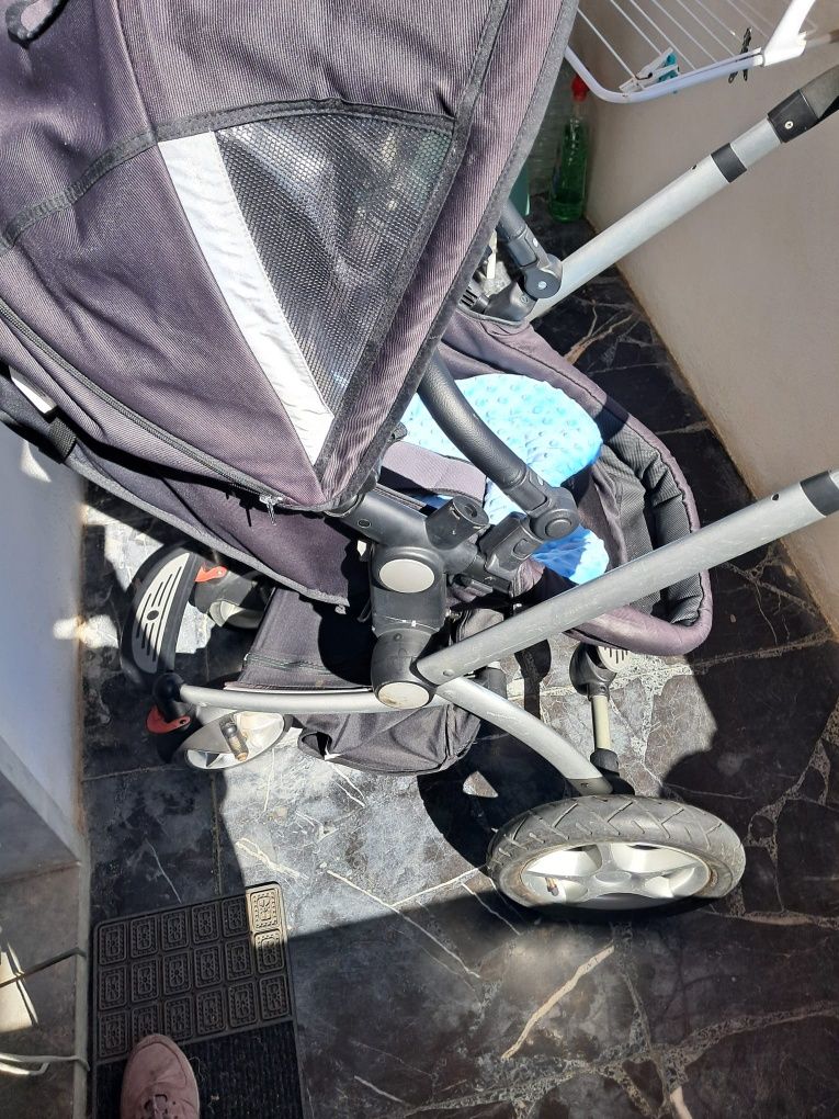Carrinho da Safety 1st com Ovo incluído