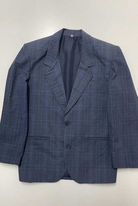 Blazer azul escuro aos quadrados