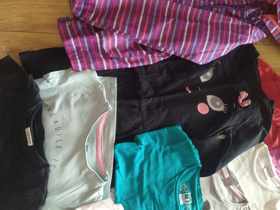 Paka ubranek dla dziewczynki 122/128