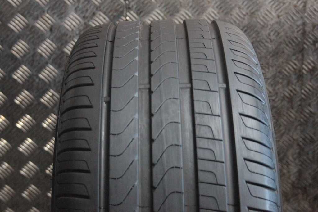 275/40/18 Pirelli Cinturato P7 275/40 R18 99Y MOE RSC RunFlat