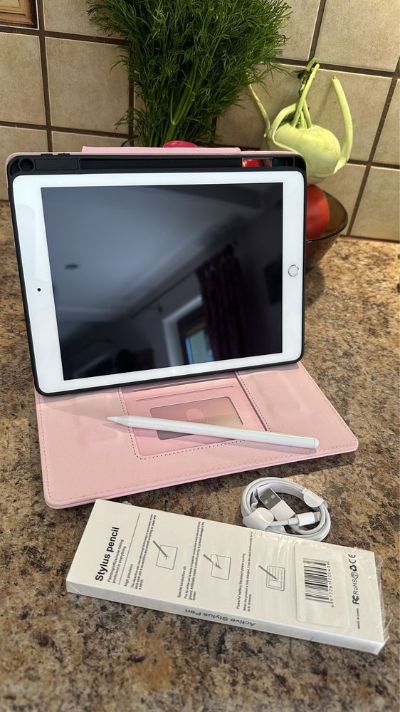 Tablet iPad Apple BIAŁY - Touch ID - PROCREATE