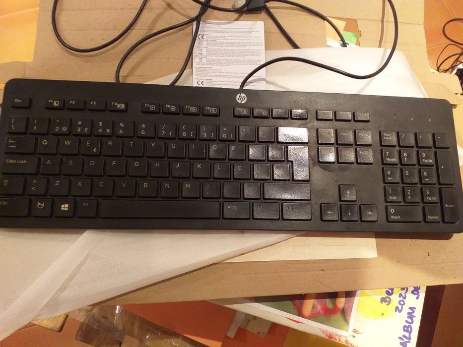 Teclado slim HP novo