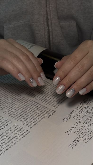 Манікюр / укріплення / педикюр / покриття