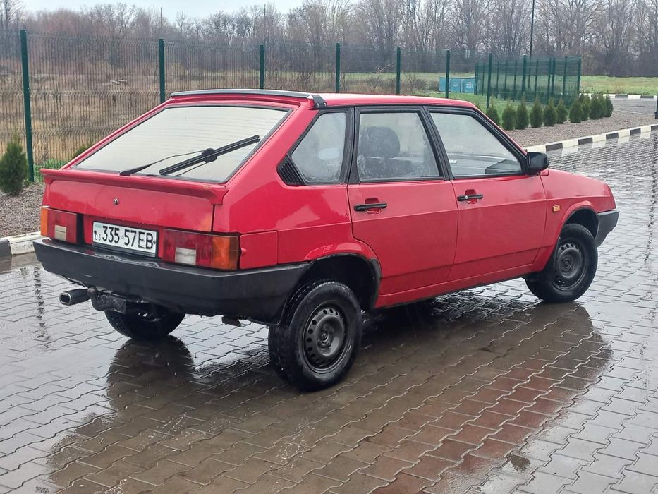 Продам ваз 2109 в хорошем состоянии.