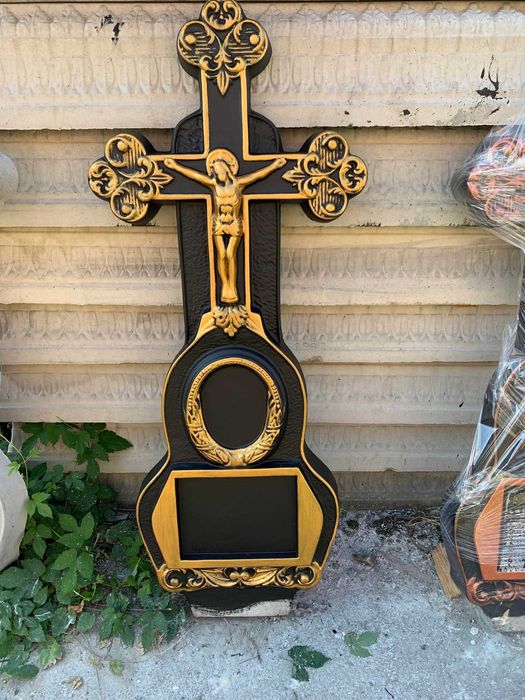 Бетоні пам'ятники продам