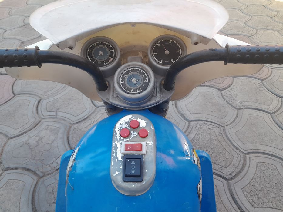 Детский трехколесный электрический мотоцикл велосипед