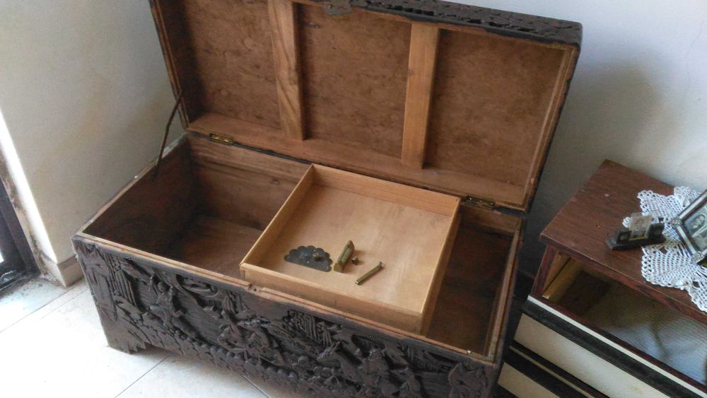 Arca de cânfora, chinesa e puf