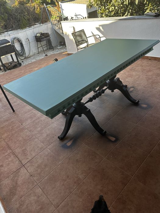 Mesa de madeira maciça