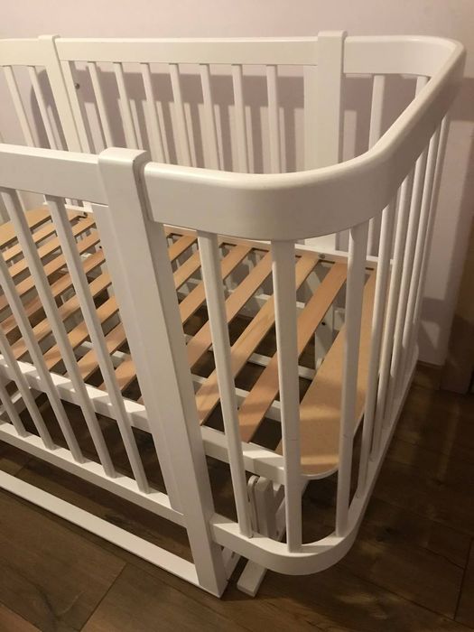 Дитяче ліжко гойдлака для немовля