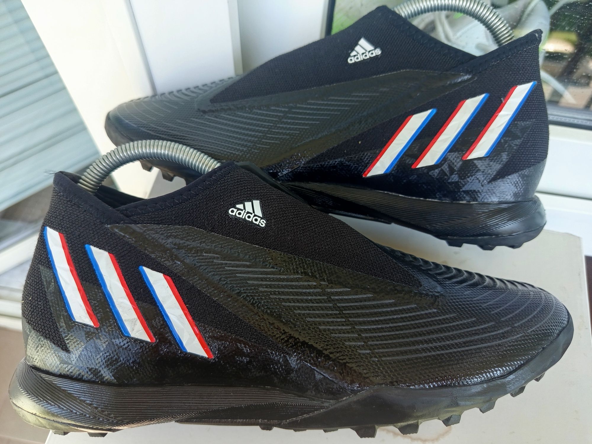 Adidas predator .