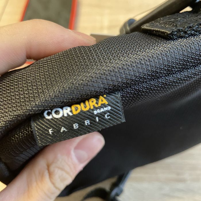 Сумка через плече Vans ванс чоловіча та жіноча водовудштовхувальна