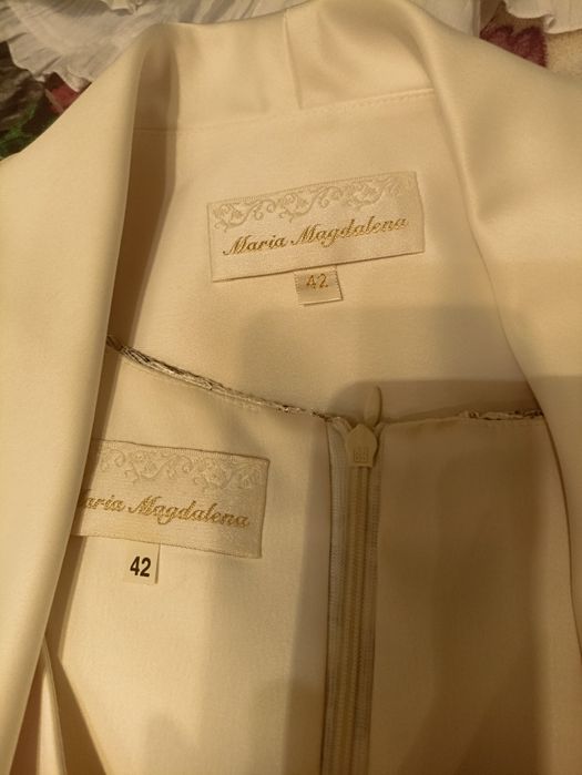 Костюм святковий