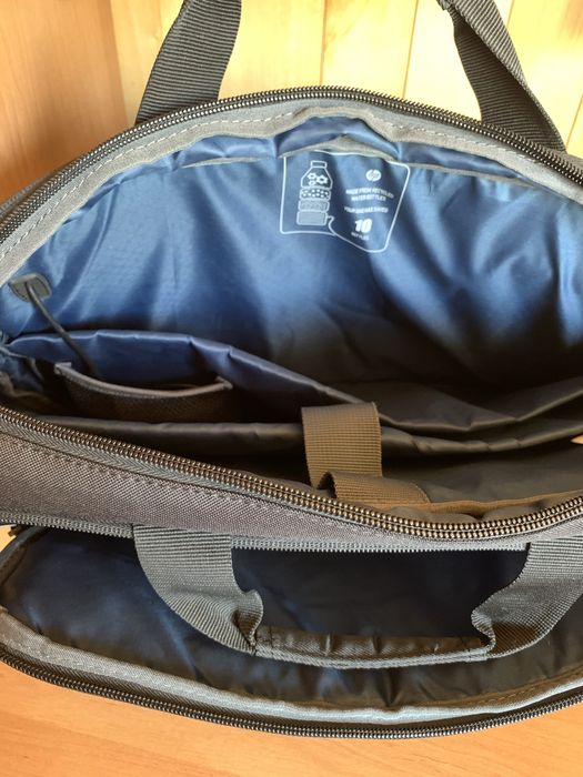 Сумка фірми”hp”чорна для ноутбука 15.6 дюймів роз. 41*30*8 см