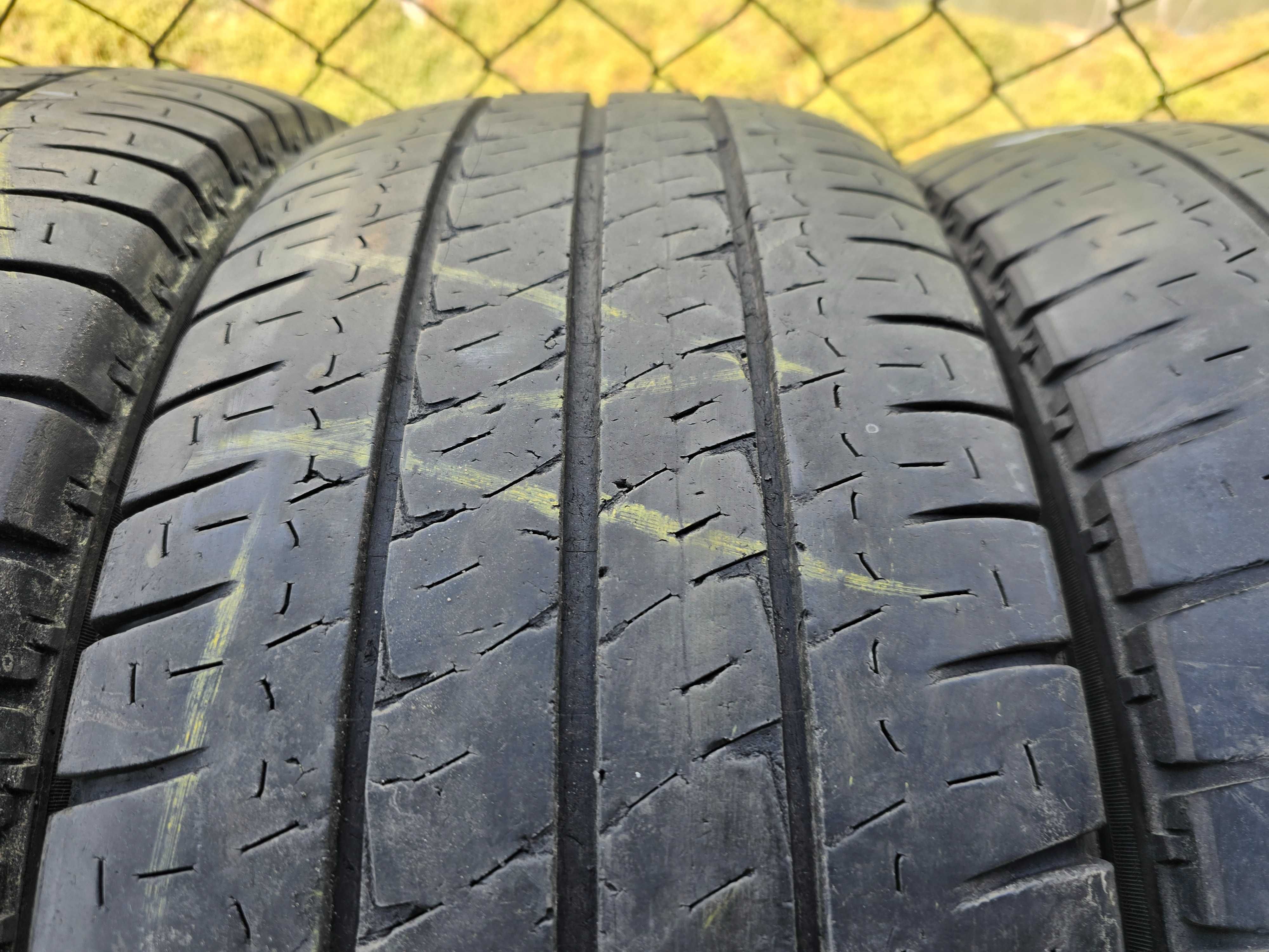 TANIO 4x BUS Michelin Agilis 235/65r16c 115/113R N2664