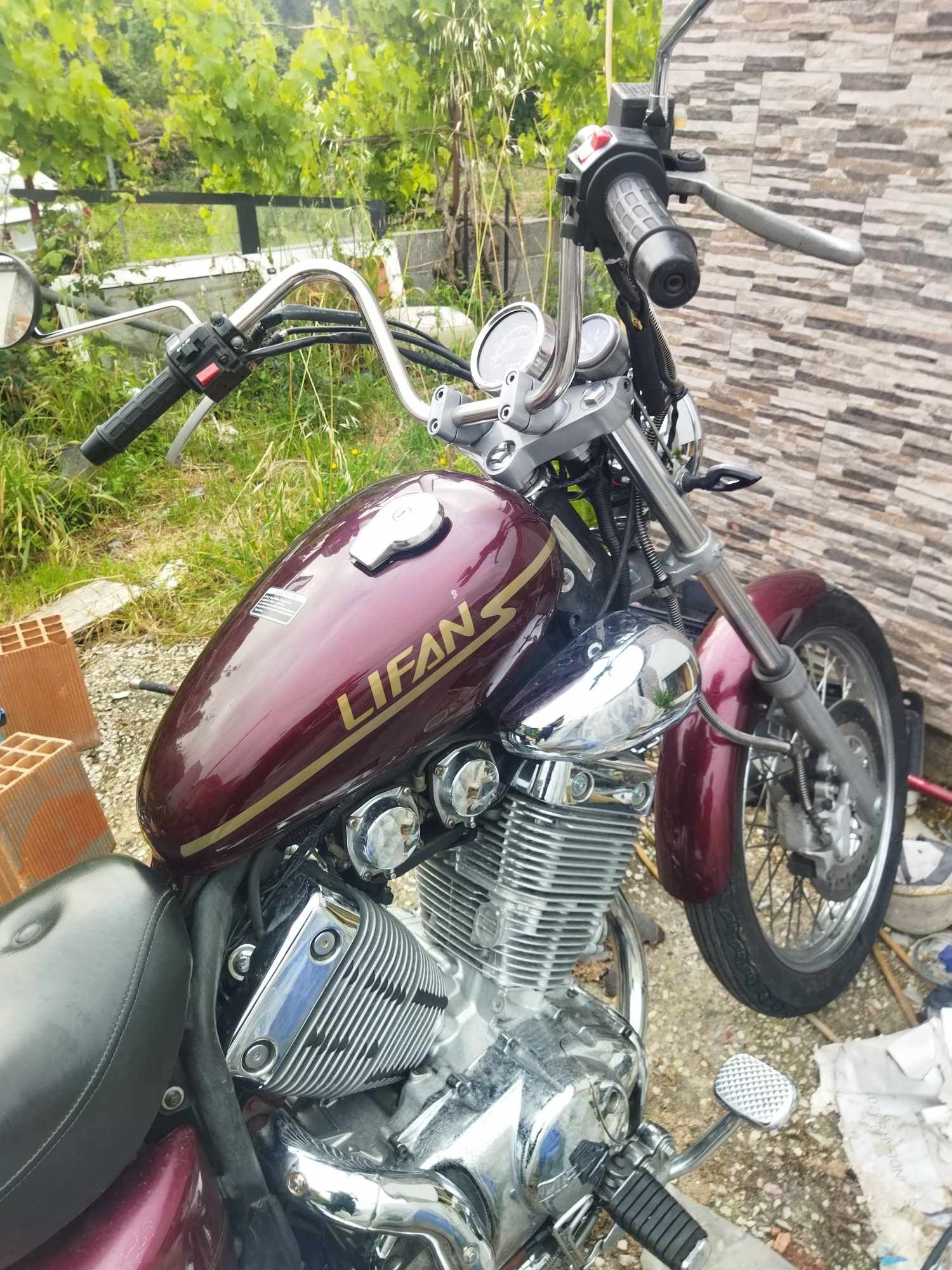 LF 400 v-twin replica virago