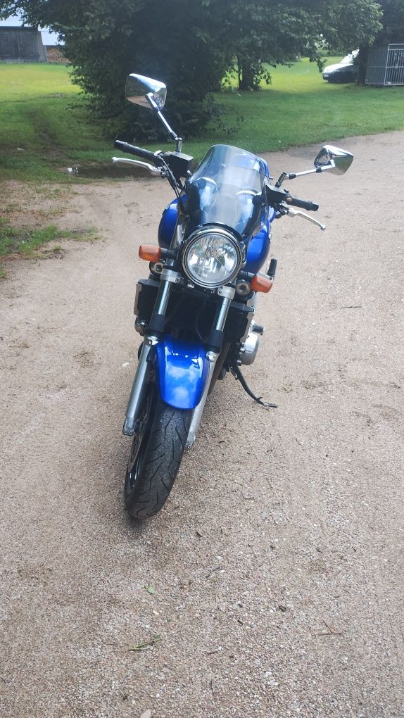 Motocykl Suzuki gsx 1400