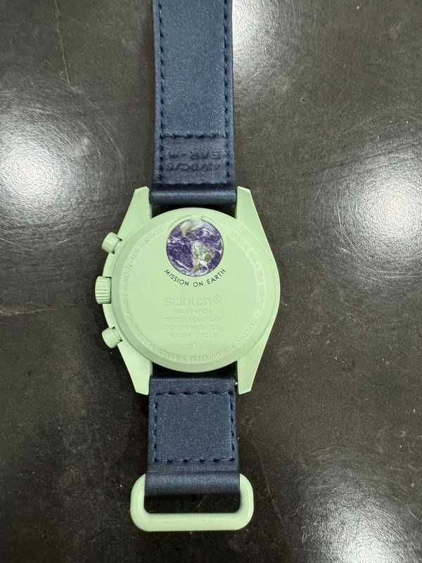 Omega x Swatch SO33G100 Ziemia - Idealny dla miłośników przyrody