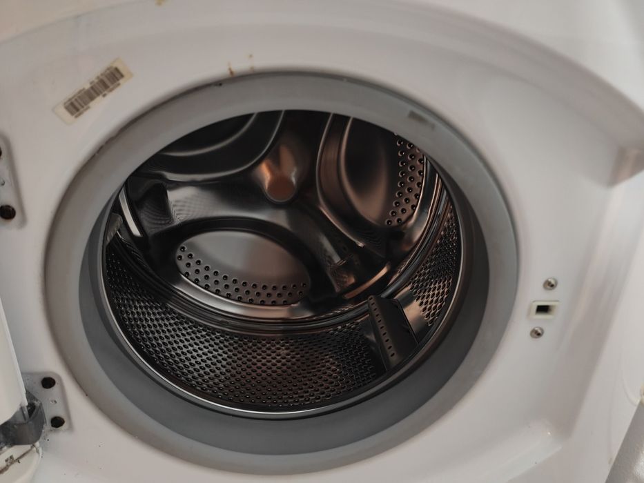 Máquina de Lavar Roupa Ariston em bom estado 5kg