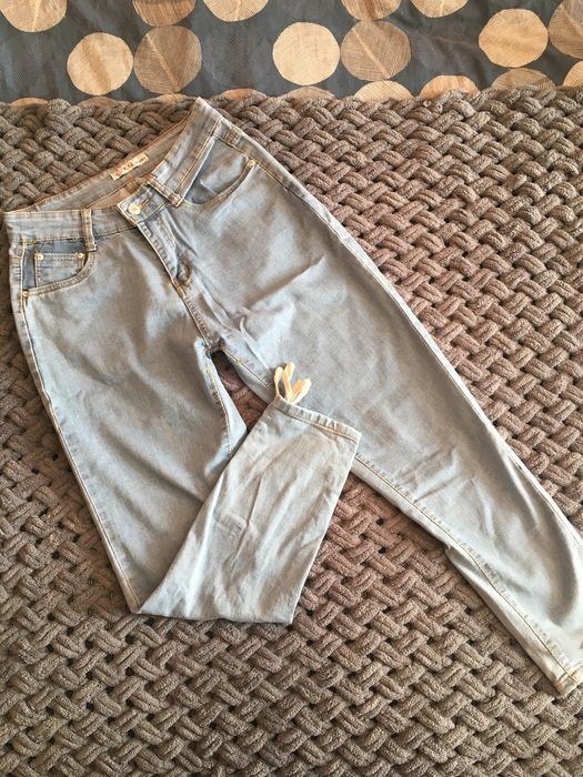 Джинси        жіночі