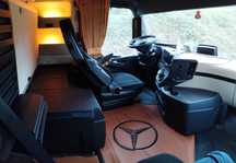 Podłoga dywaniki wykładzina skóra Mercedes Actros