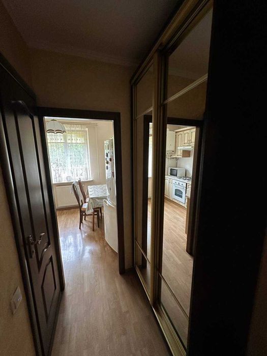 Продається 3-кімнатна квартира по вул. Івана-Павла ІІ, район каскад