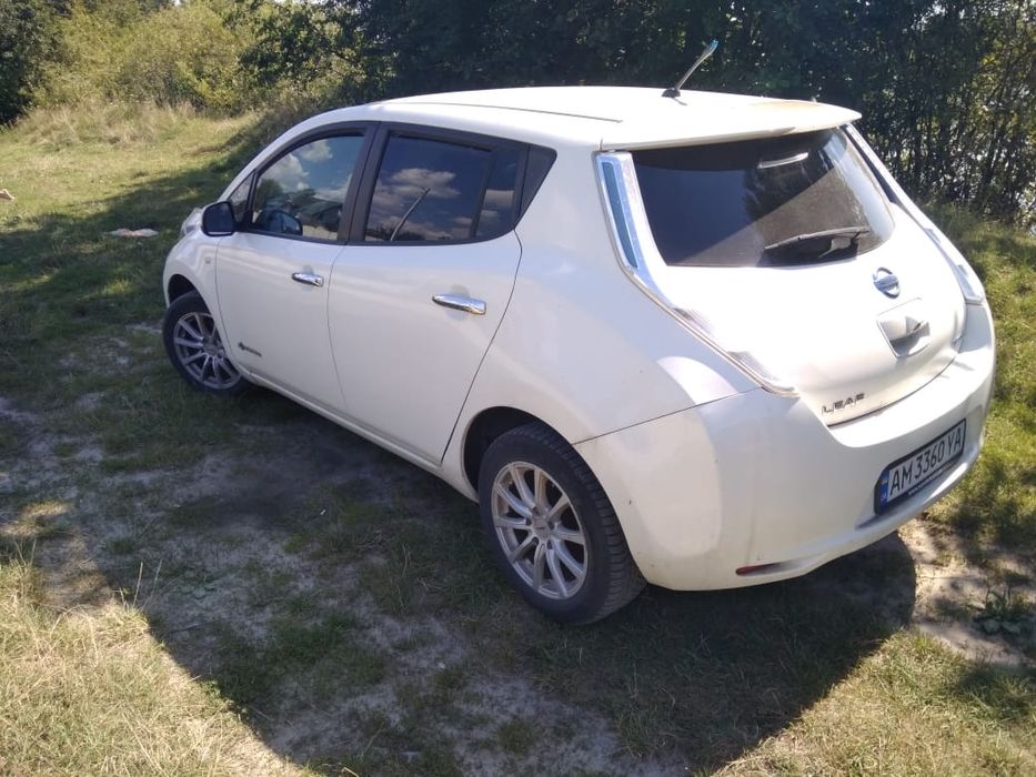 Nissan Liaf 2013 оренда