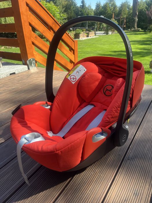 Fotelik Cybex Platinum Cloud Z i-size + baza isofix