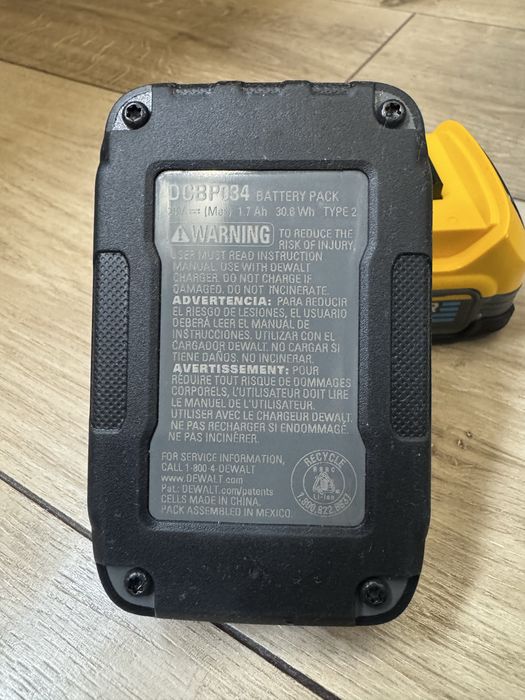 Аккумулятор DeWalt powerstack dcbp034  1.7Ah
