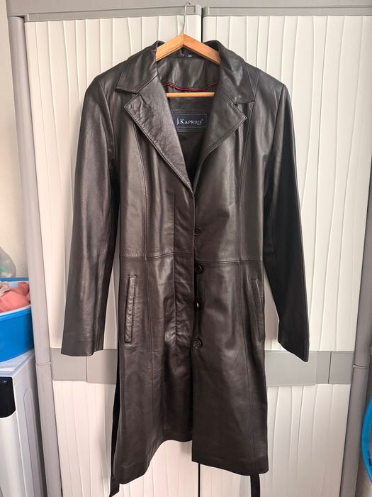 Casaco de pele preto, como novo, S