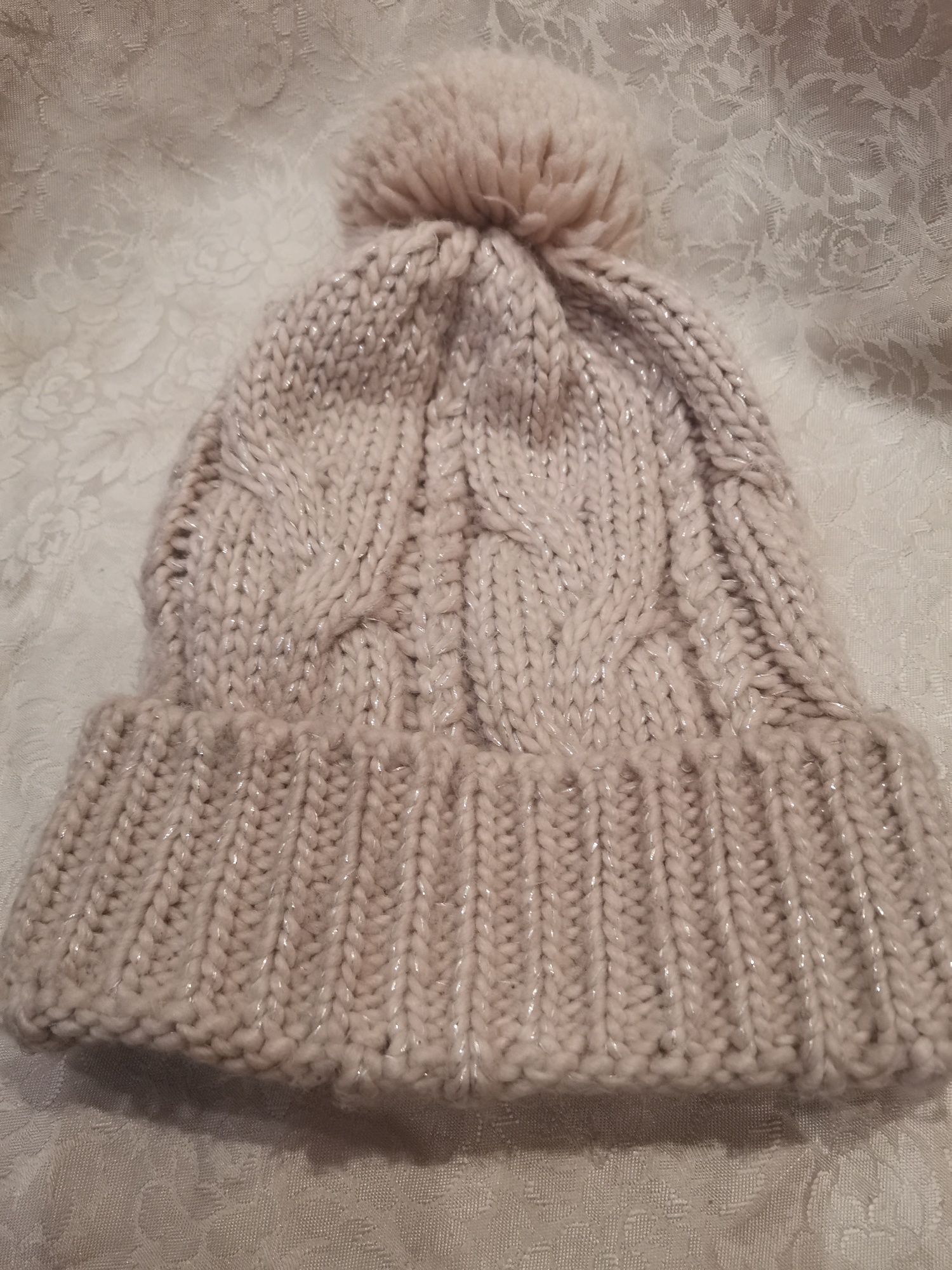 Zimowa czapka damska H&M One Size, kremowa, srebrna nitka