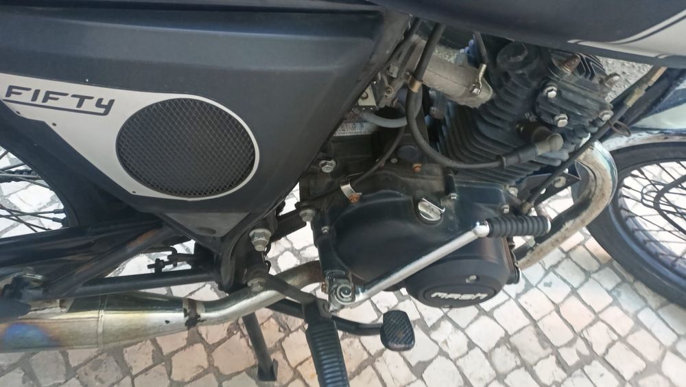 Mash Fifty 50cc | Perfeita para andar no centro da cidade!
