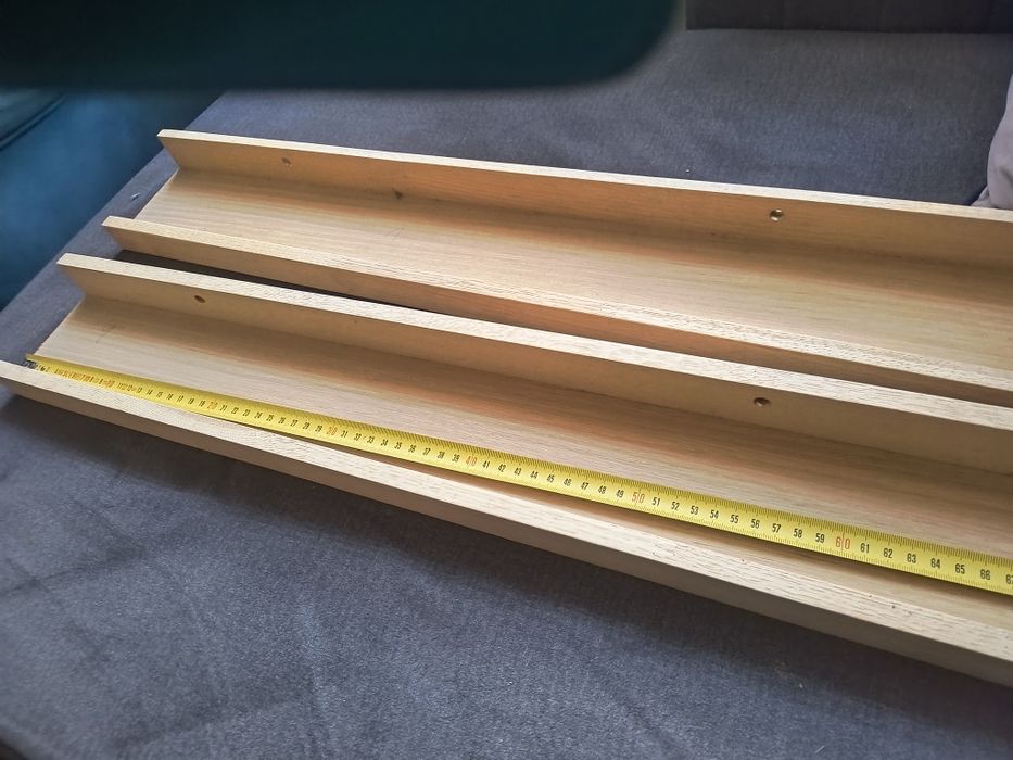 Dwie półki do zawieszenia