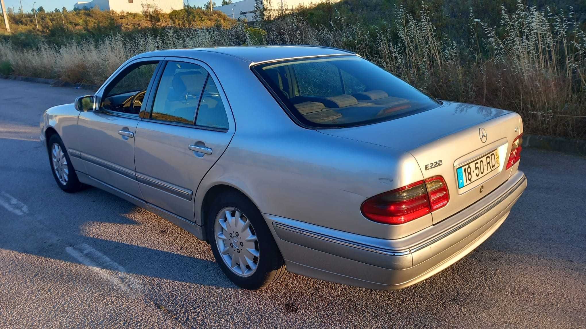 Mercedes-Benz E 220 CDI