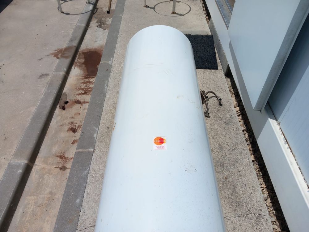 2 Termoacumuladores de 150 e 200 litros
