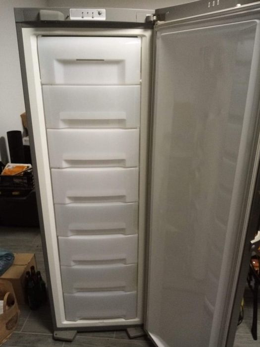 Zamrażarka Gorenje 180x60x54 cm 8 szuflad