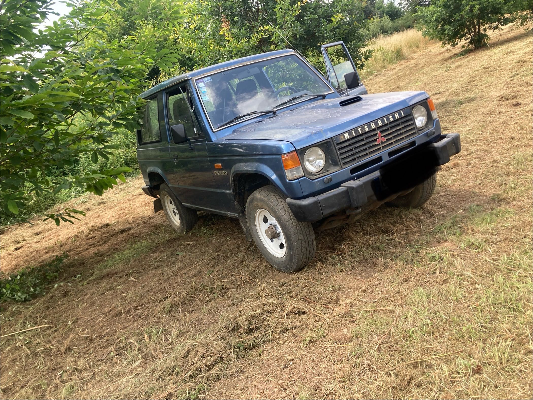 Mitsubishi pajero mk1