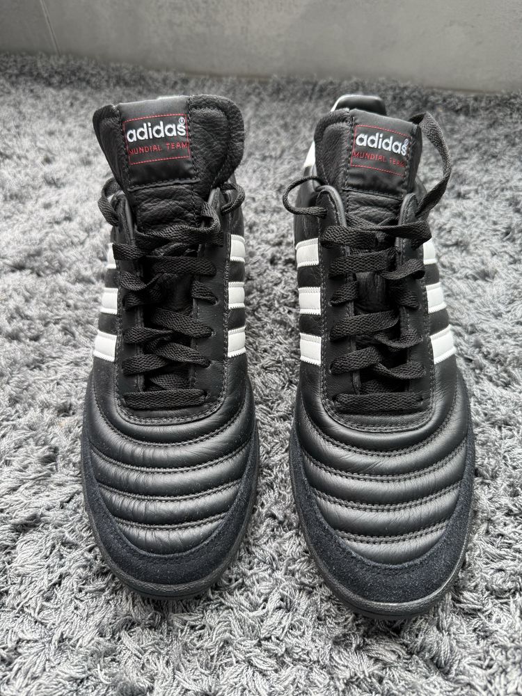 Копачки сороконіжки кросівки Adidas
