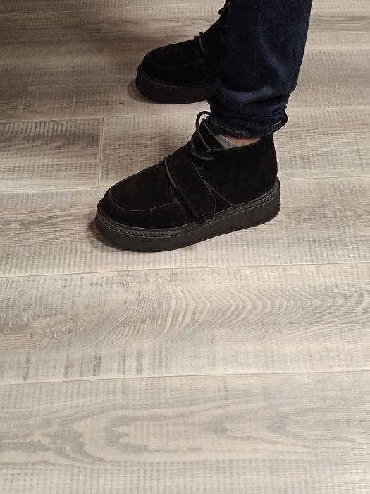 Ботинки натуральний замш чорні