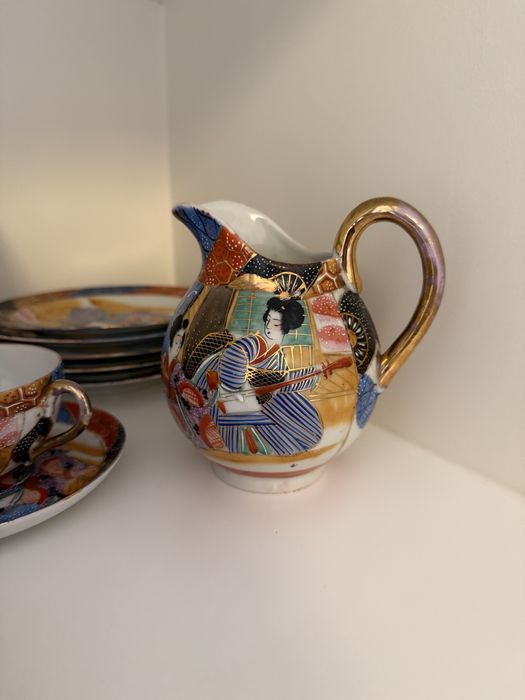 Conjunto de cha Japones (5 chavenas e pires + pratos de sobremesa)