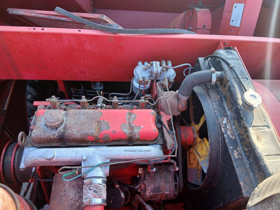 Комбайн Massey Ferguson