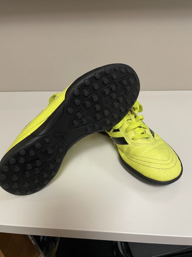 Turfy Adidas r. 34