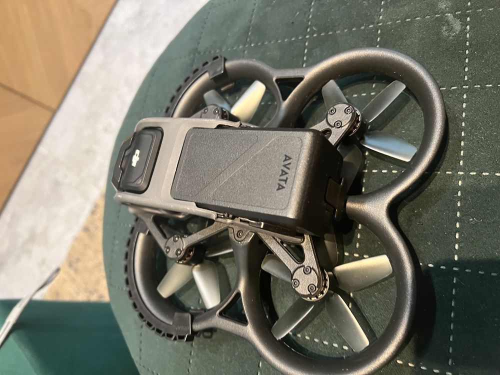 DJI Avata plus DJI Google v2 i kontroler