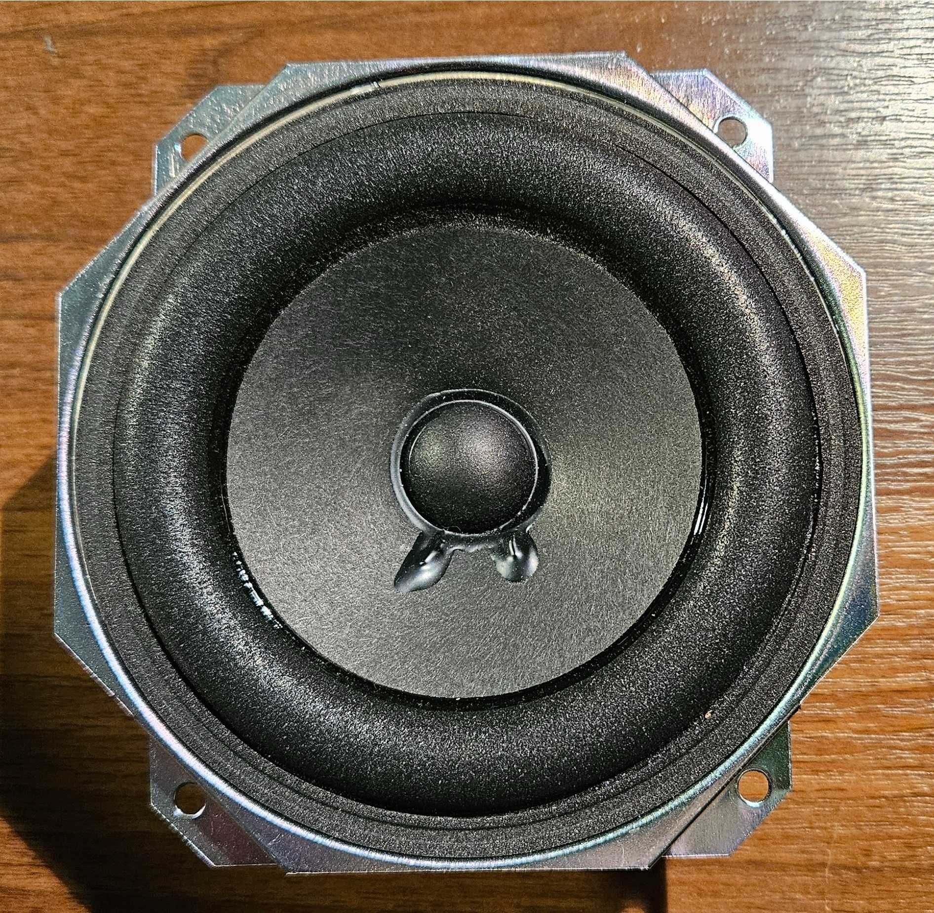 Głośniki niskotonowe  5W / 4Ω / 9cm       2sztuki