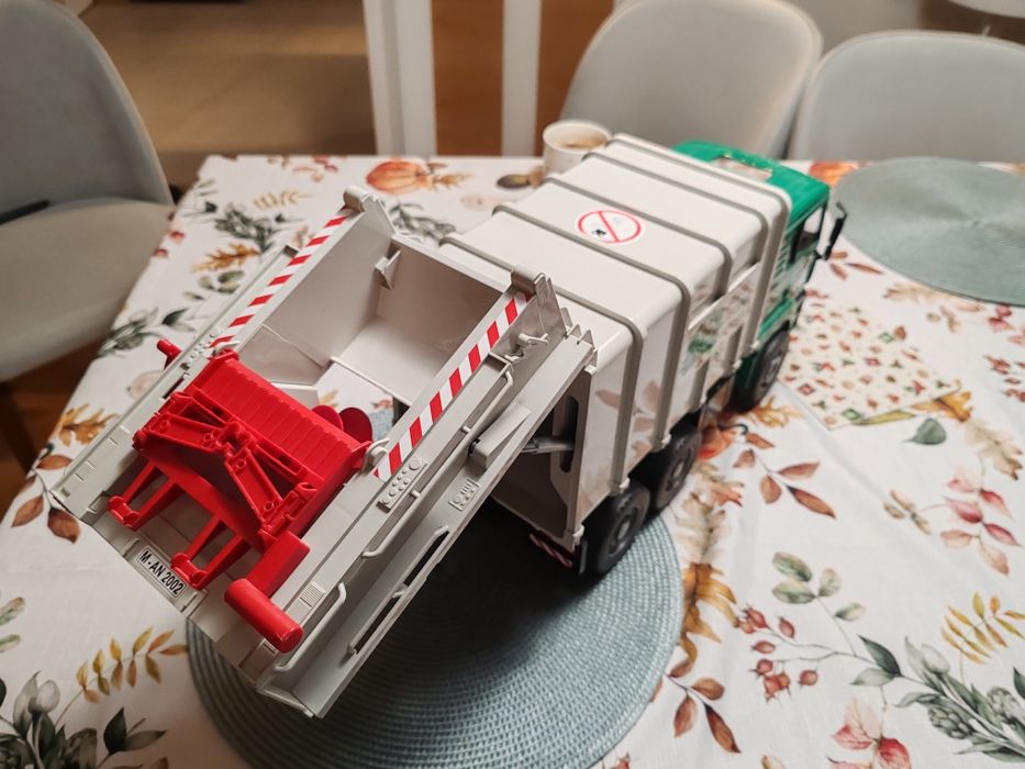 Śmieciarka Bruder MAN