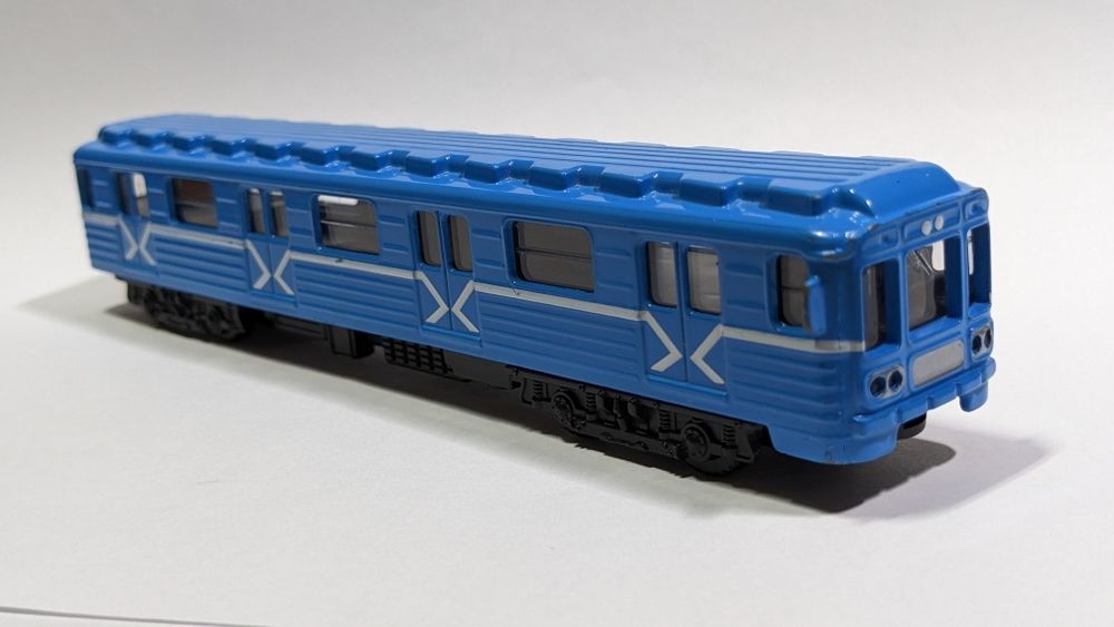 Вагон метро, поезд метро